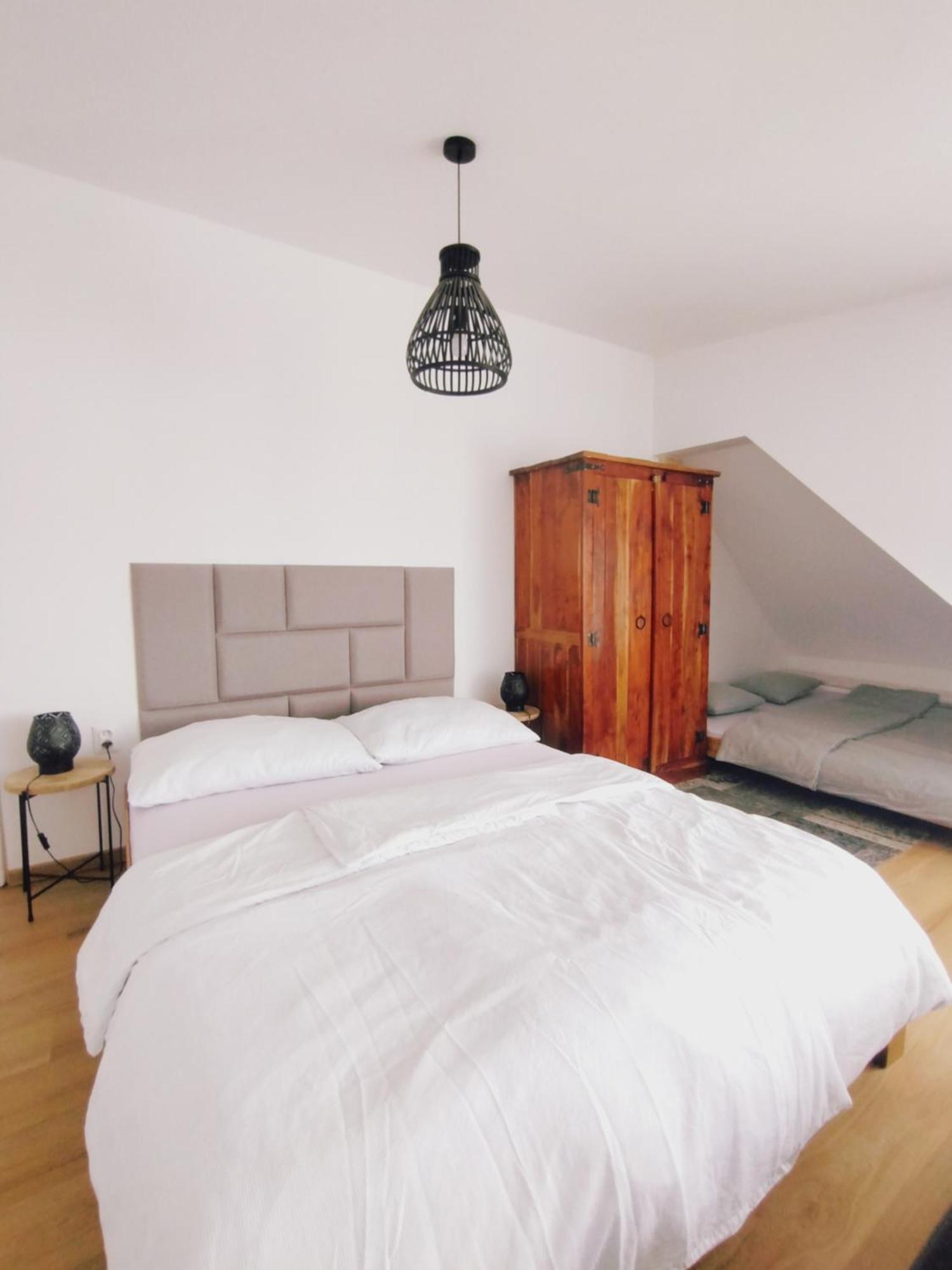 ברטיסלאבה Attic Apartment Catnip מראה חיצוני תמונה